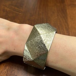 Vintage Gold Hinged Bangle Bracelet with Pyramid Design